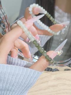新中式美学拿捏...和田玉渐变手串你别太美了